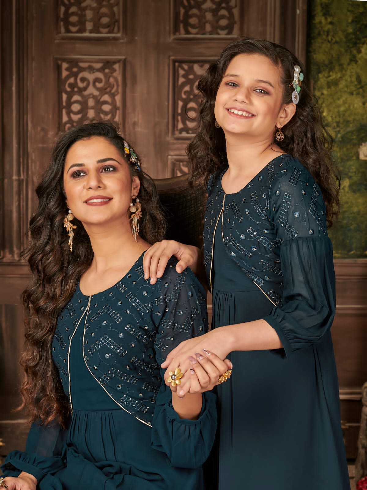 banwery fashion me and mom vol 4 georgette greceful look kurti catalog