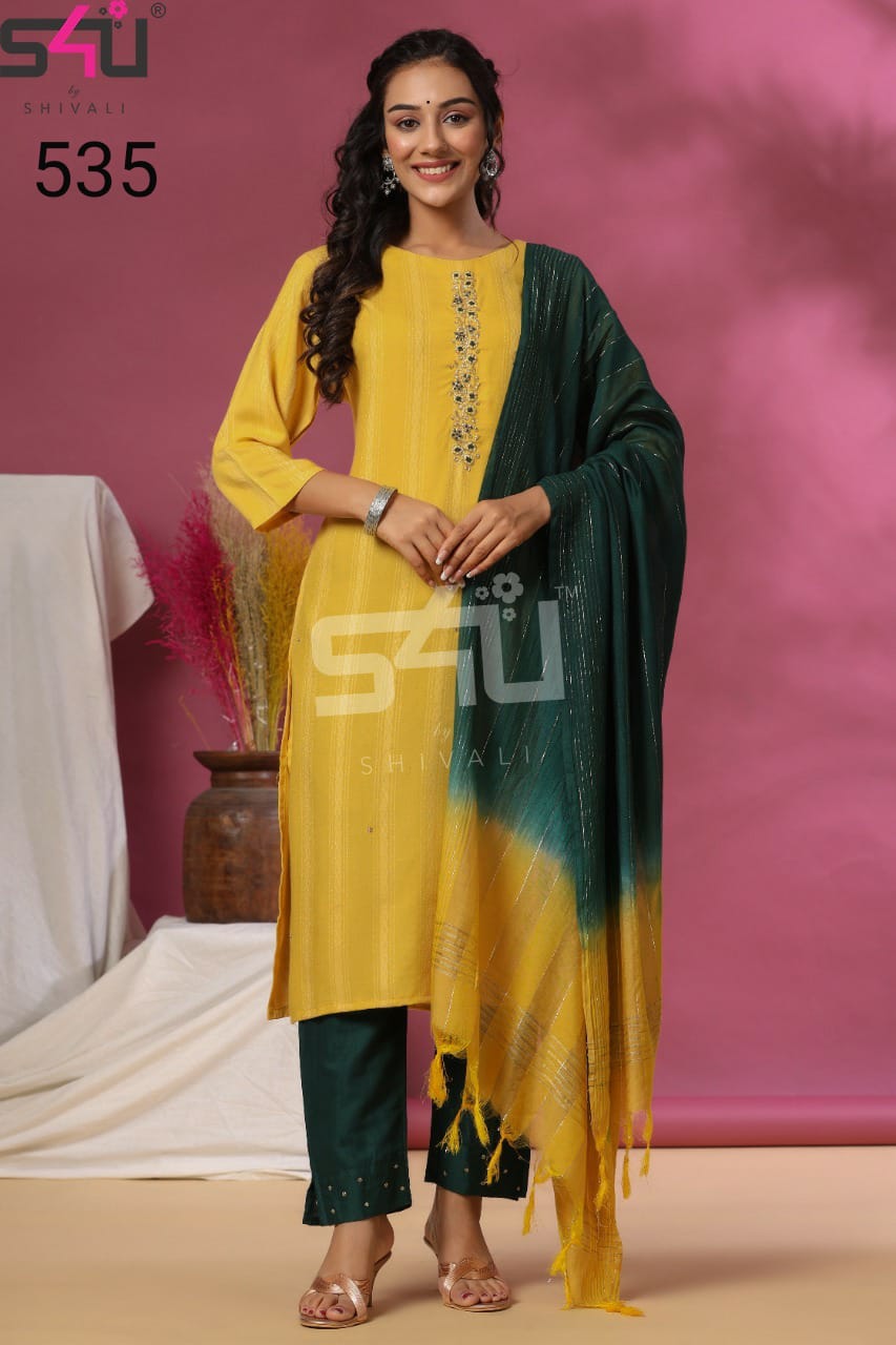 su4 d no 535 fancy regal look kurti size set