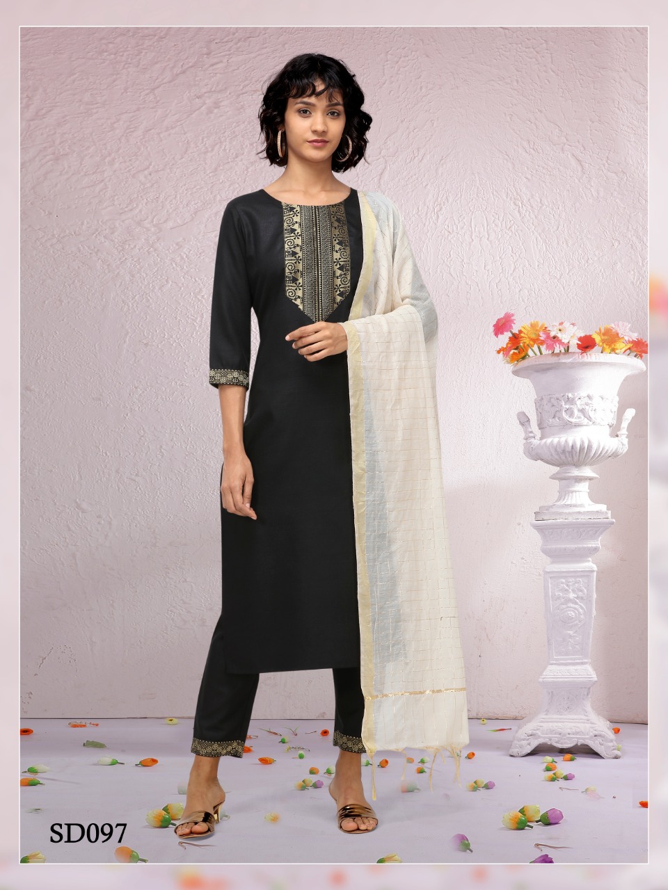 syasii  nainvish cotton gorgeous look kurti bottom with dupatta catalog