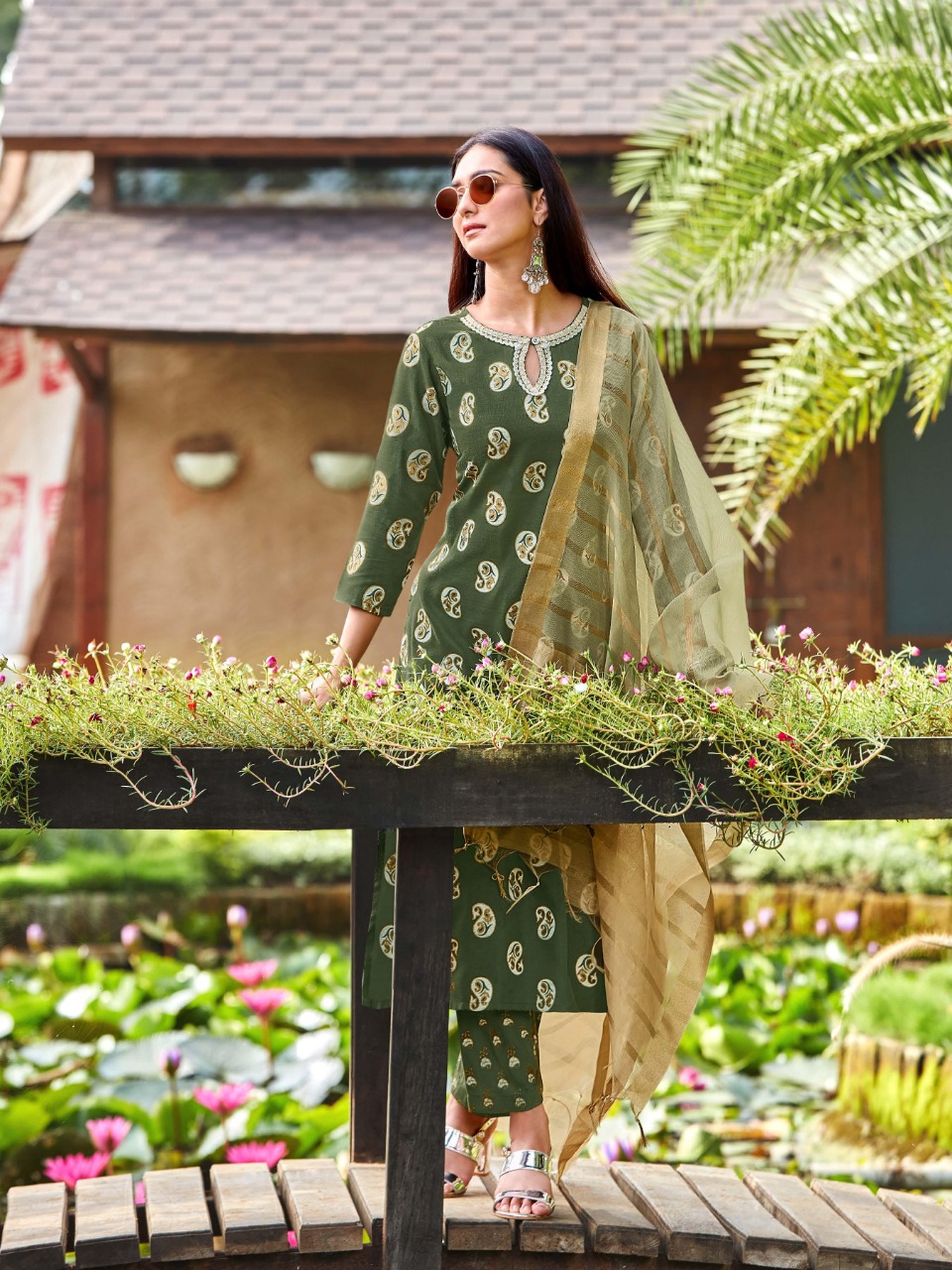 syasii rayasa florence Silky Slub gorgeous look kurti  bottom with dupatta catalog