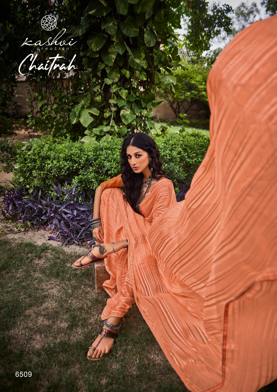 lt kashvi chaitrah Weightless attrective pattern saree catalog