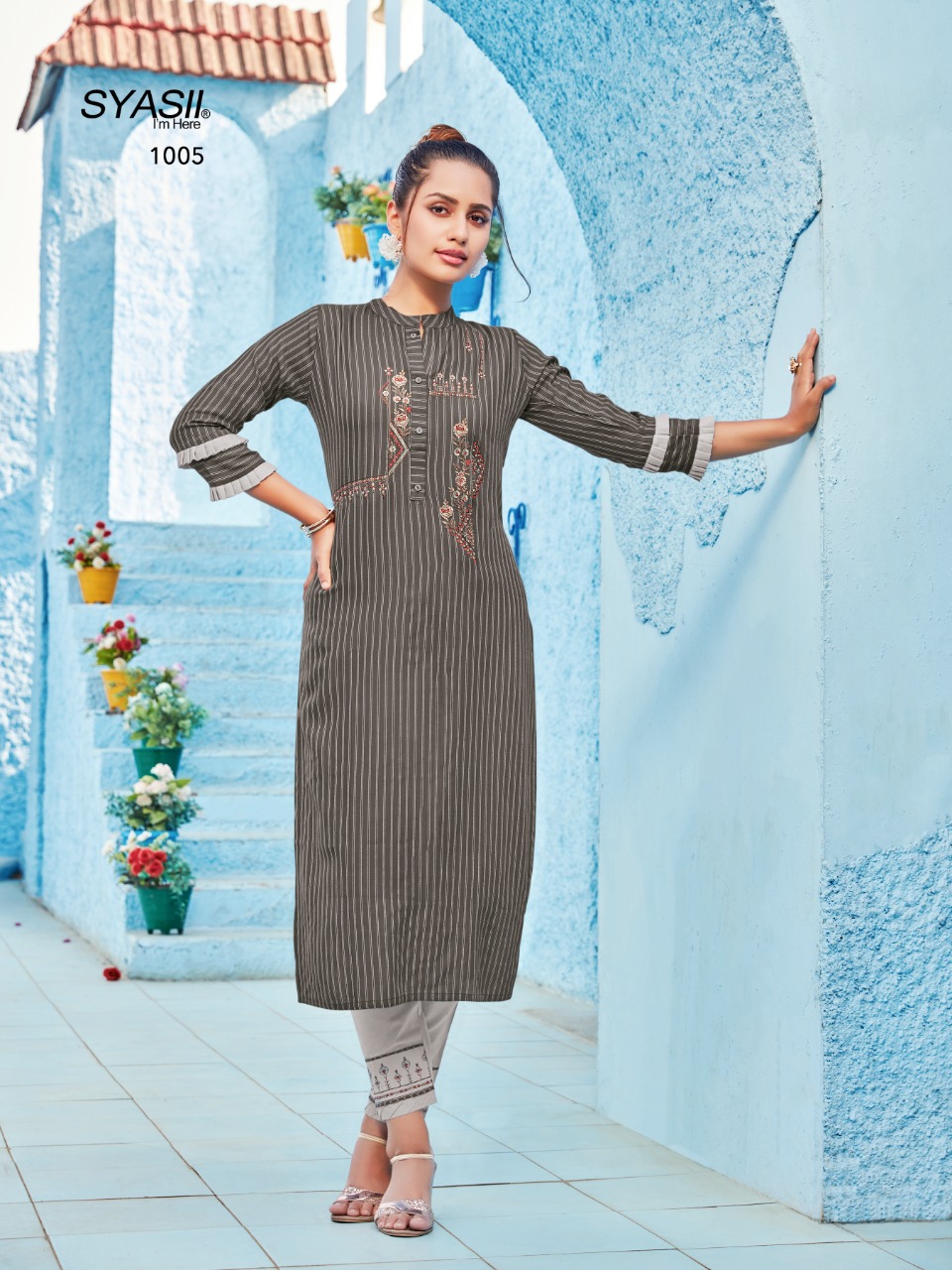 syasii Fashion Glamour viscose rayon western style kurti with pant catalog