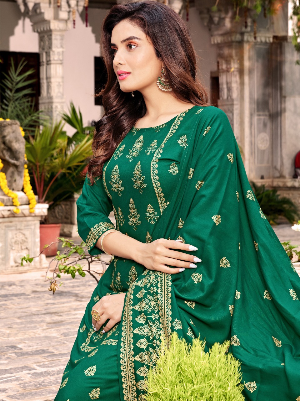 banwery fashion parishi rayon elegant look top pent with dupatta catalog