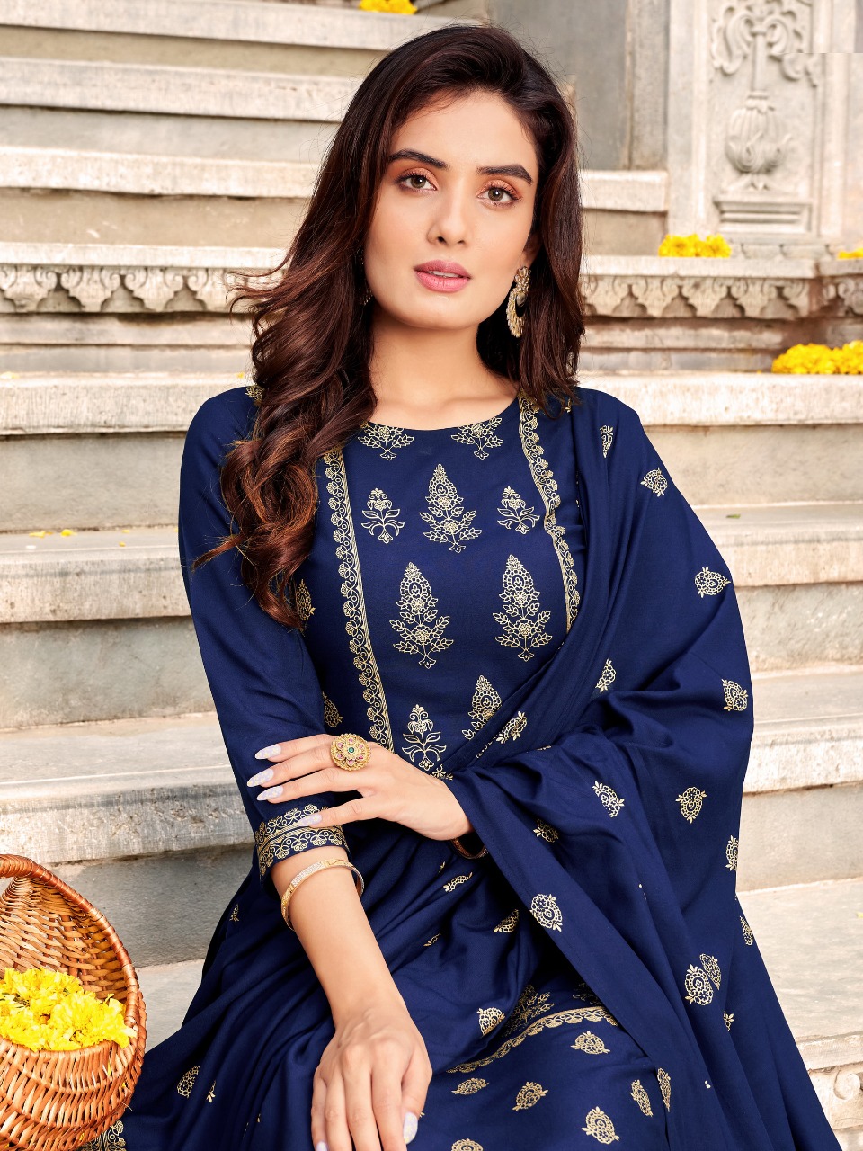 banwery fashion parishi rayon elegant look top pent with dupatta catalog