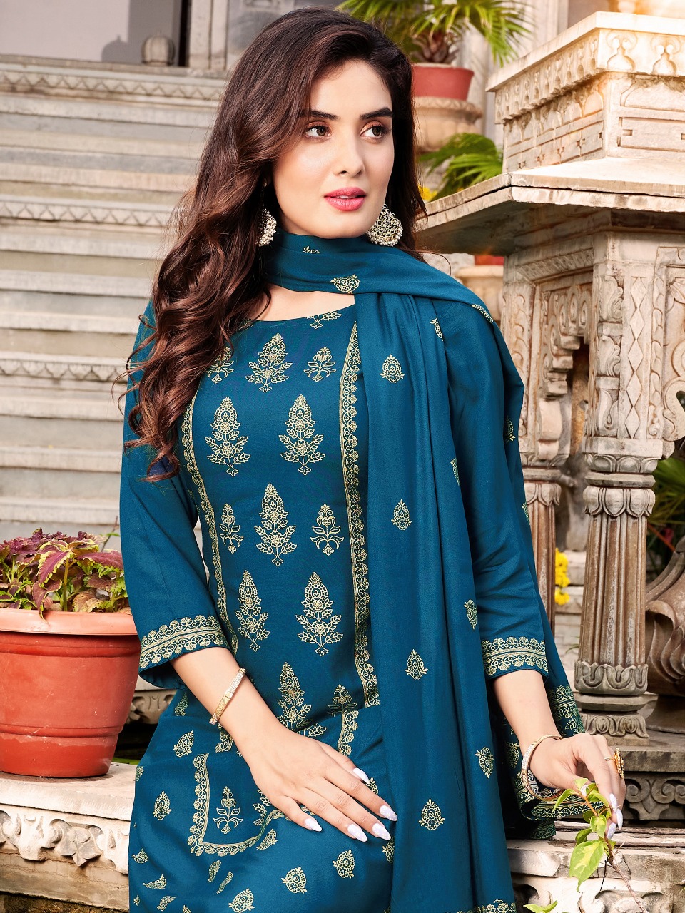 banwery fashion parishi rayon elegant look top pent with dupatta catalog