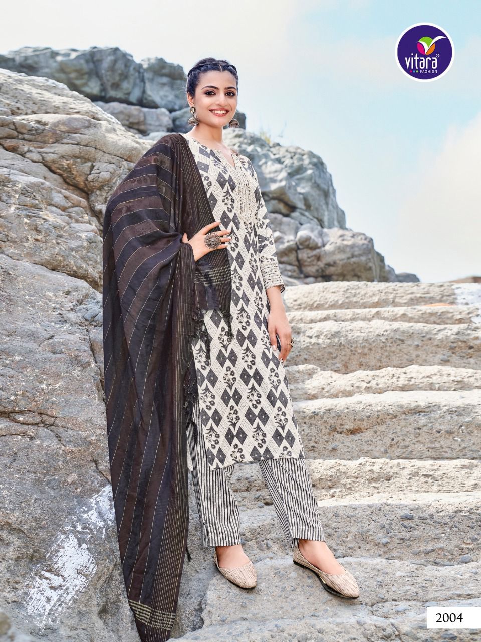 vitara fashion aurelius capsul  new and modern style top pant with dupatta catalog