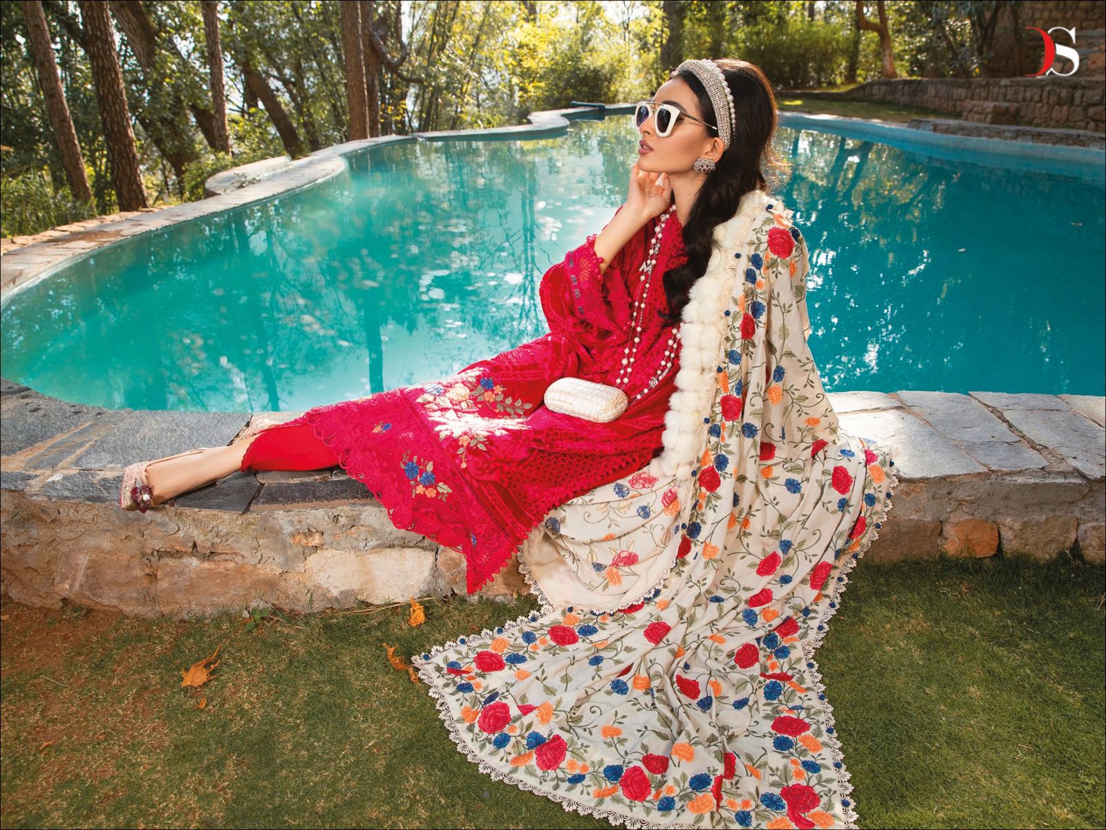 deepsy suit Maria b lawn 22 4 nx cotton innovative look salwar suit with cotton dupatta catalog