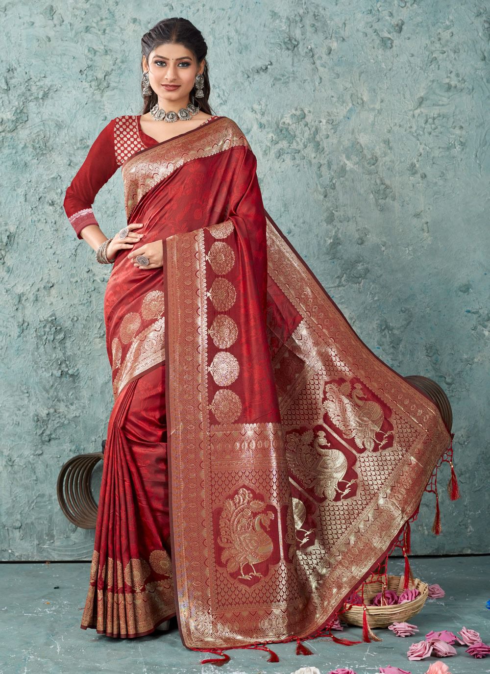 sangam print var vadhu silk decent look saree catalog