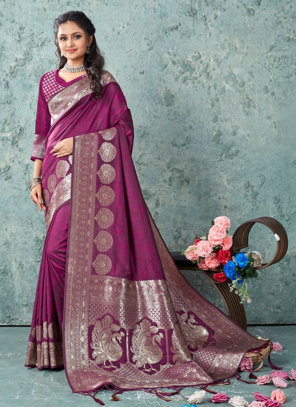 sangam print var vadhu silk decent look saree catalog