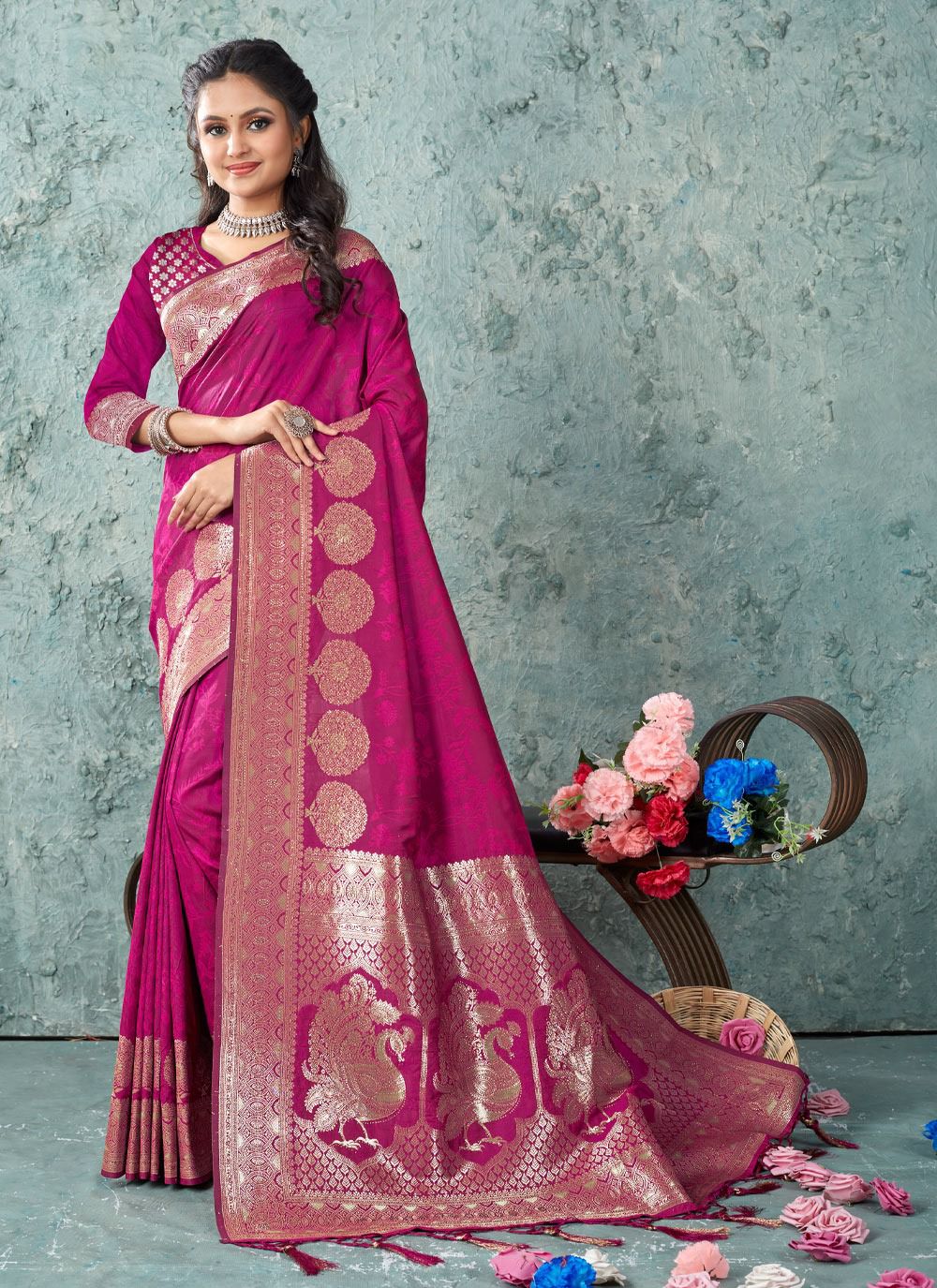 sangam print var vadhu silk decent look saree catalog