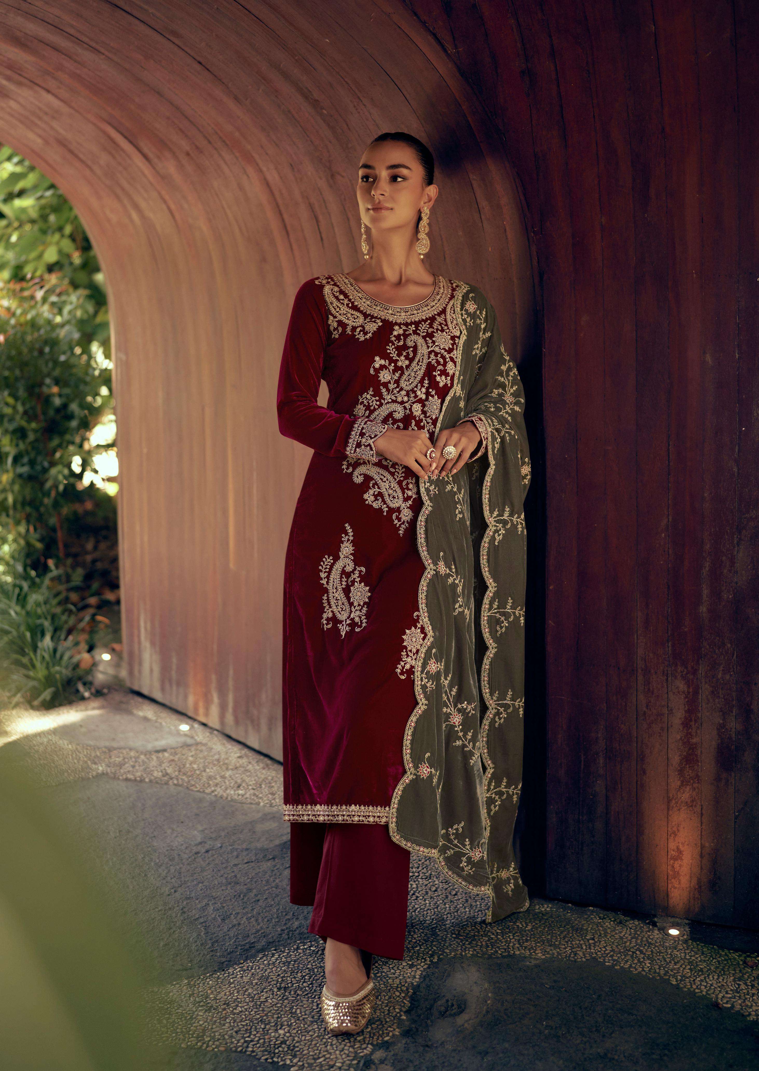 mumtaz arts rang e makhmali velvet attrective print salwar suit catalog