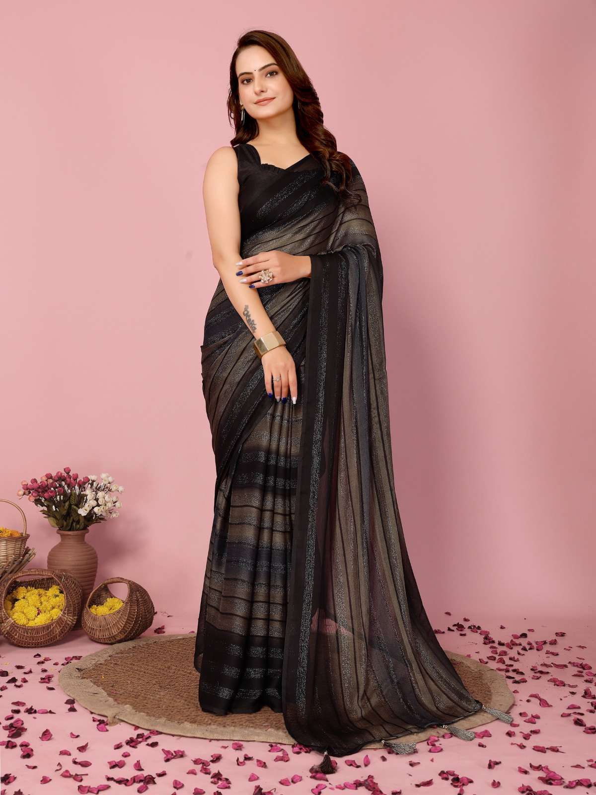 vivera Rangoli Zari patta catchy look saree single