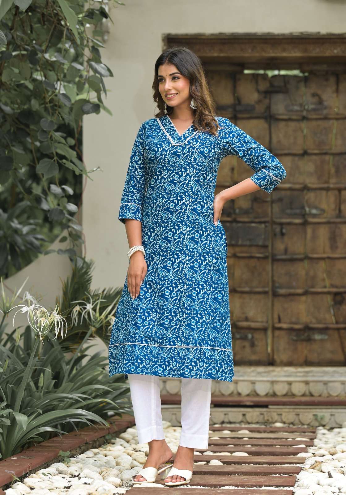 label khoj indigo cotton exclusive print kurti size set