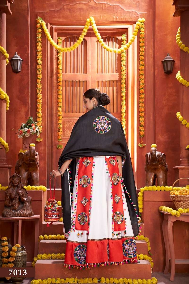 aawiya officeal 7013 rajwadi vol 3 art silk beautiful look lehenga single