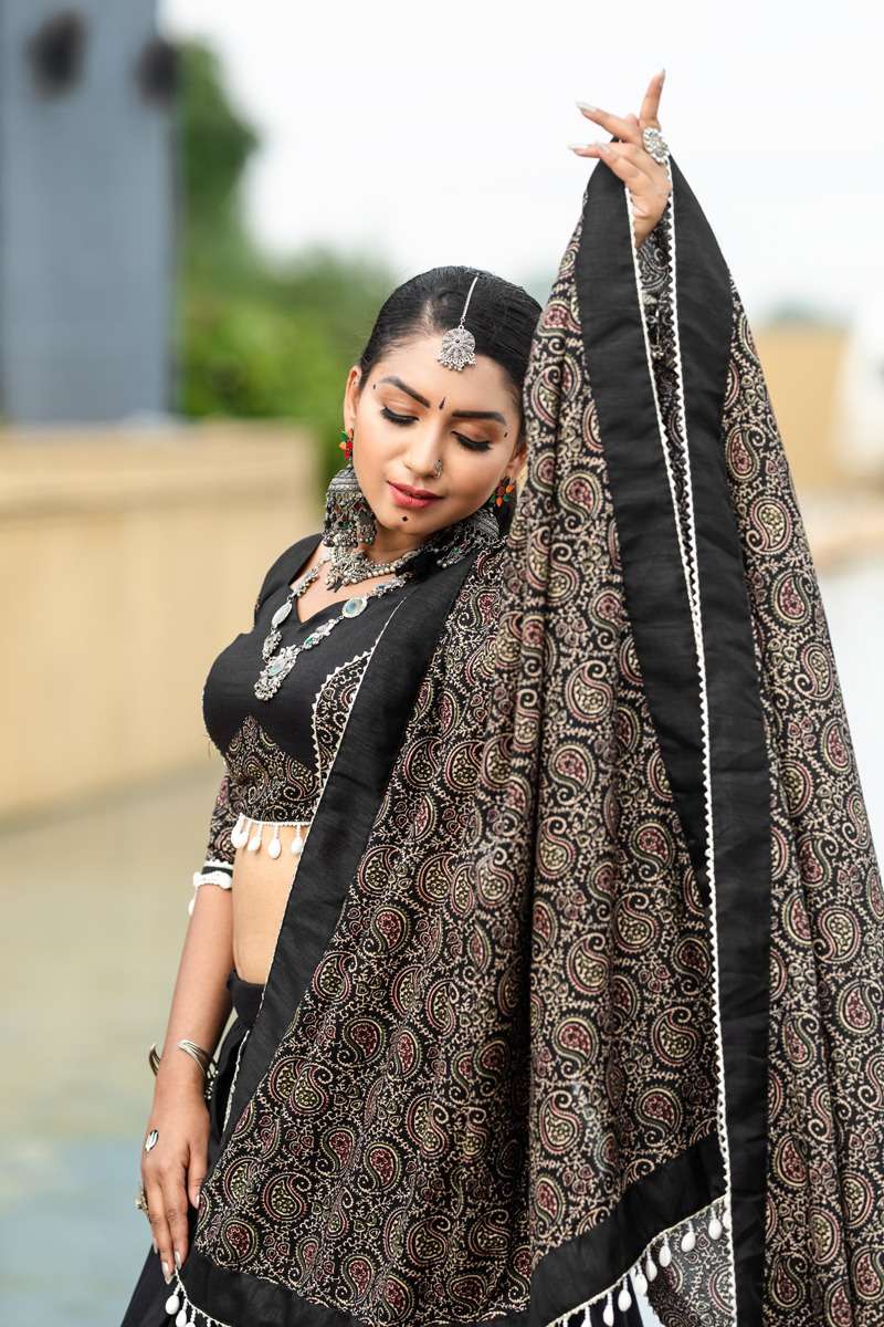 aawiya officeal awy 7071 black cotton gorgeous look lehenga singal