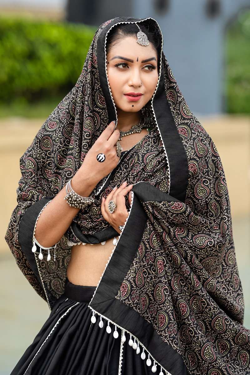 aawiya officeal awy 7071 black cotton gorgeous look lehenga singal