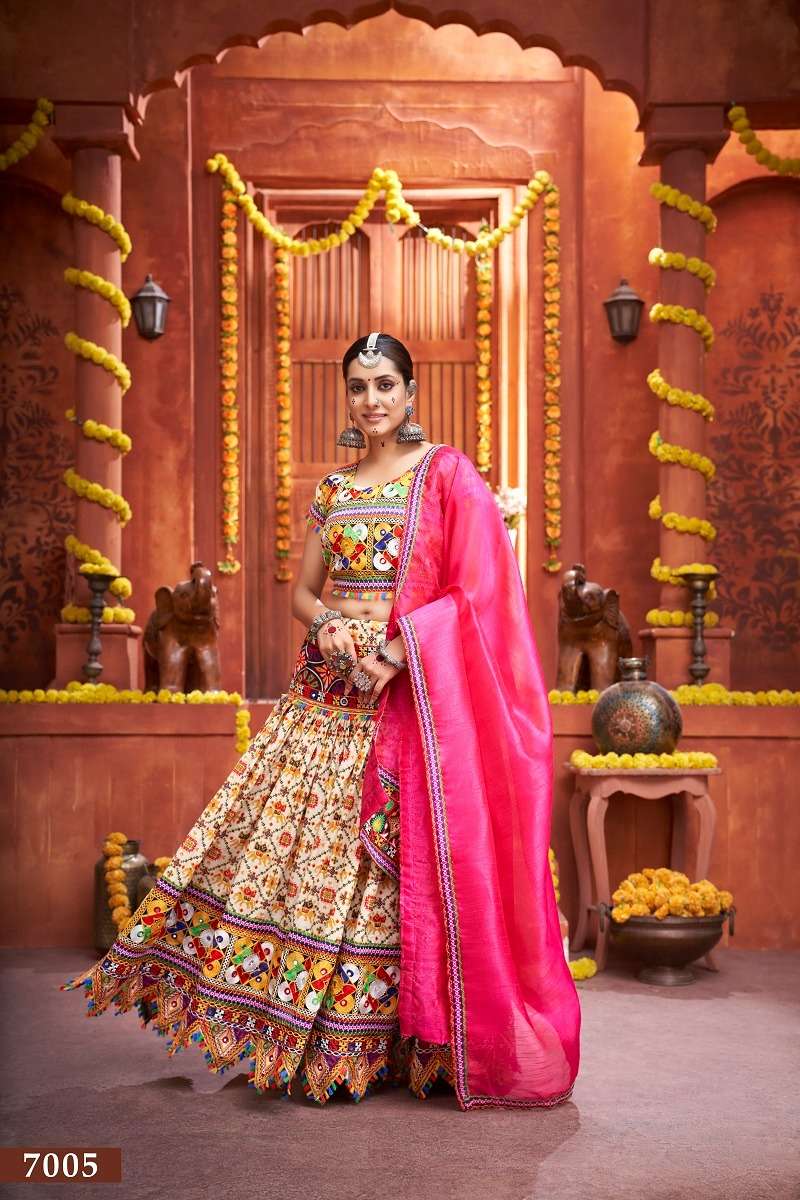 aawiya officeal Rajwadi Vol 04 cream cotton festive look lehenga single