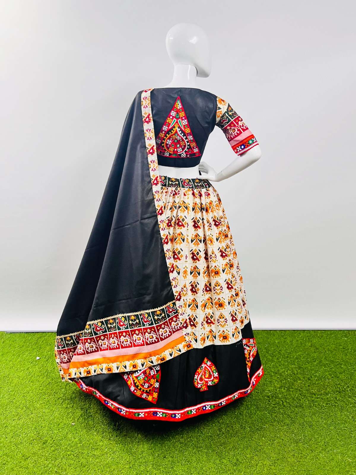 aawiya officeal rajwadi vol 7 d no 7038 cotton festive look lehenga single